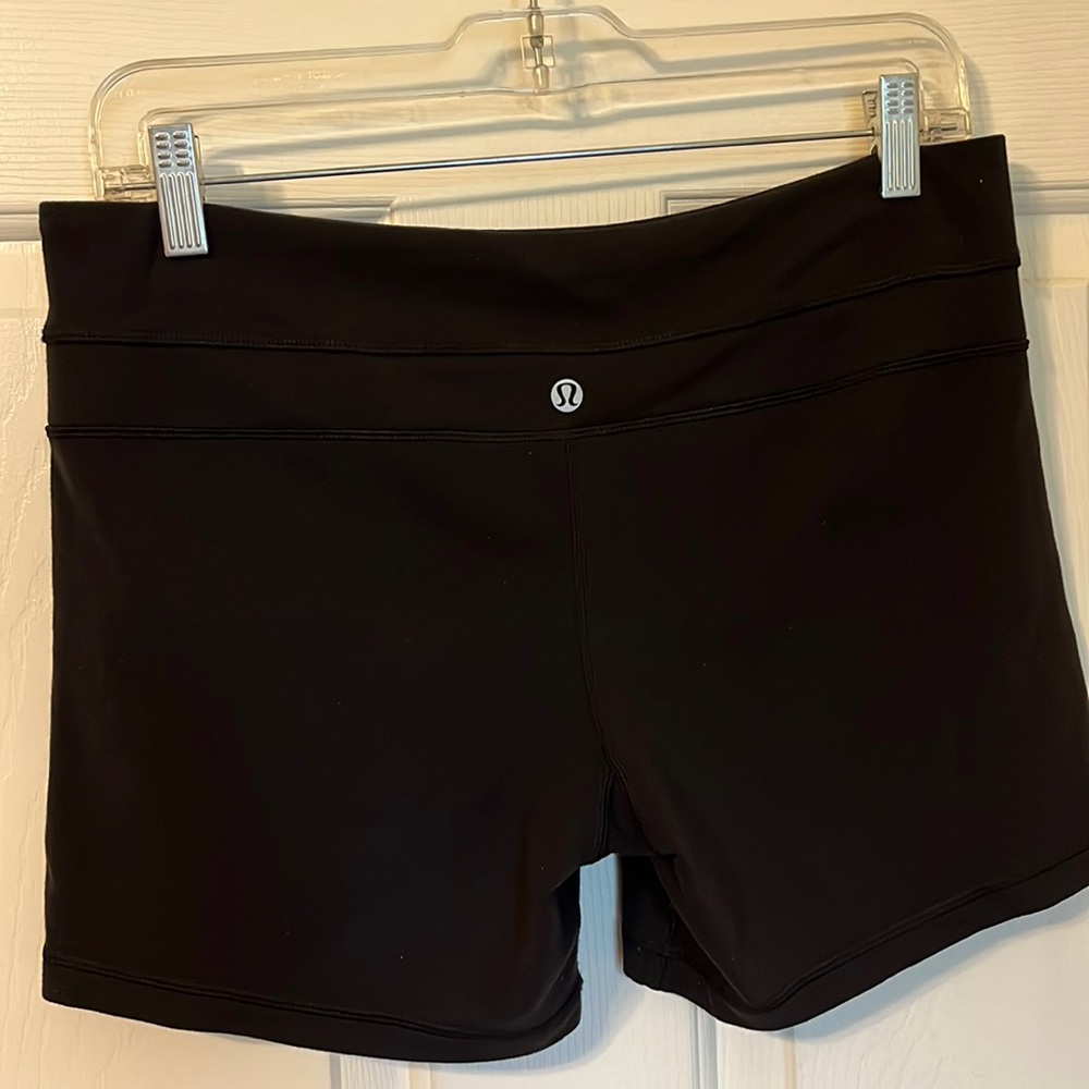 Lululemon Short Shorts- Hot Yoga/Training/Running Size 10.